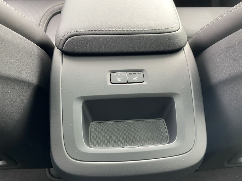 Volvo XC60 Ultra Black Edition Recharge Plug-In Hybrid