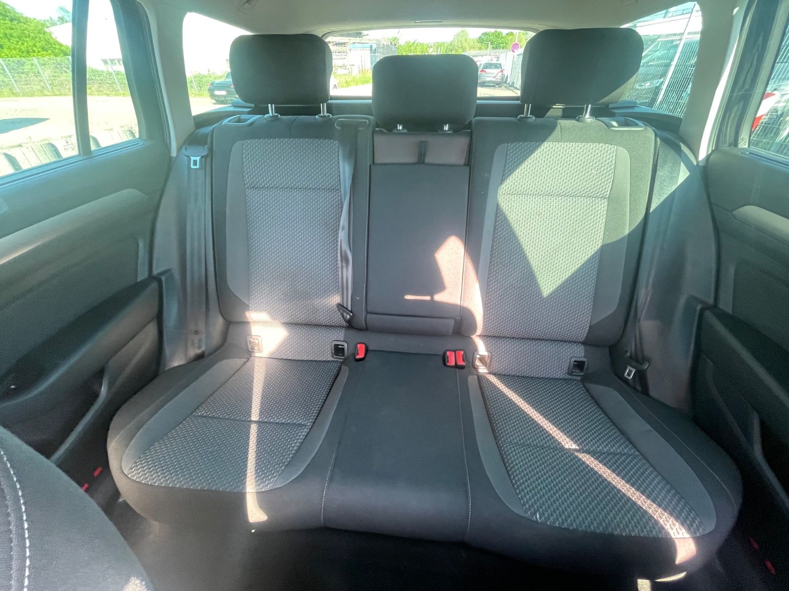 Volkswagen Passat Variant - Samsaru's Car Outlet