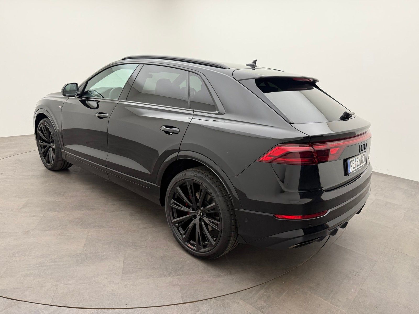 Audi Q8 TDI Quattro Tiptr S Line SportExtBlackPano23