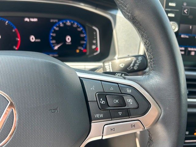 Volkswagen T-Roc 1.5 TSI Style - Samsaru's Car Outlet