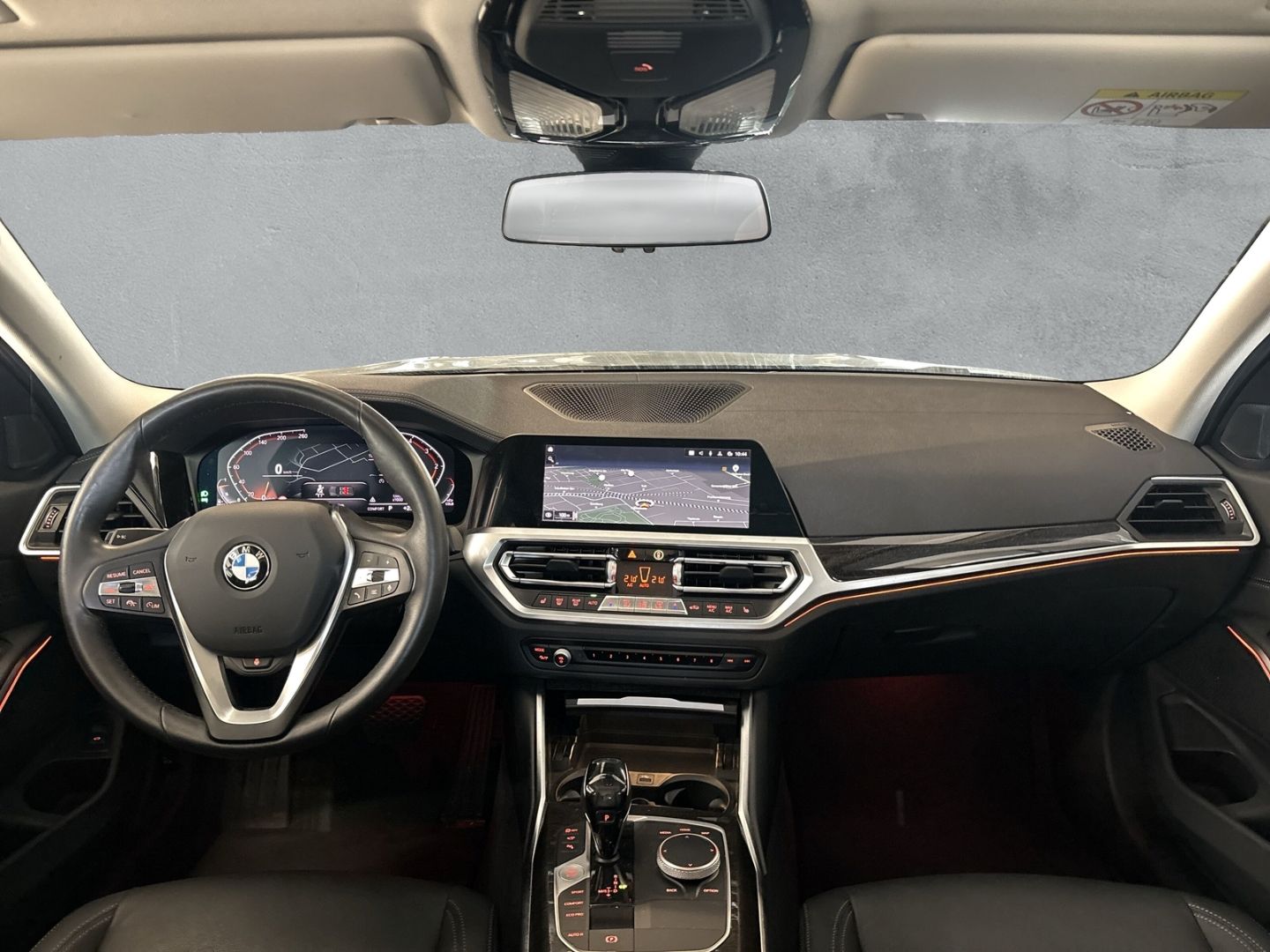 BMW 320 d xDrive Luxury - Samsaru's Car Outlet