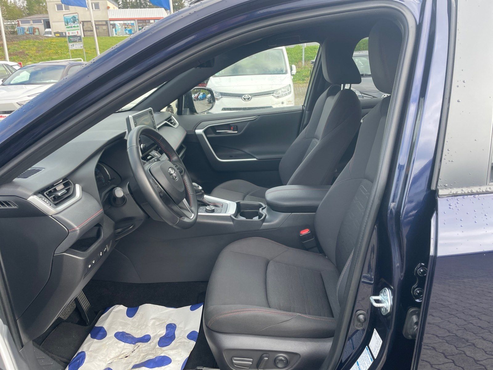 Toyota RAV4 Plug In Hybrid 4x4 - Samsaru's Car Outlet