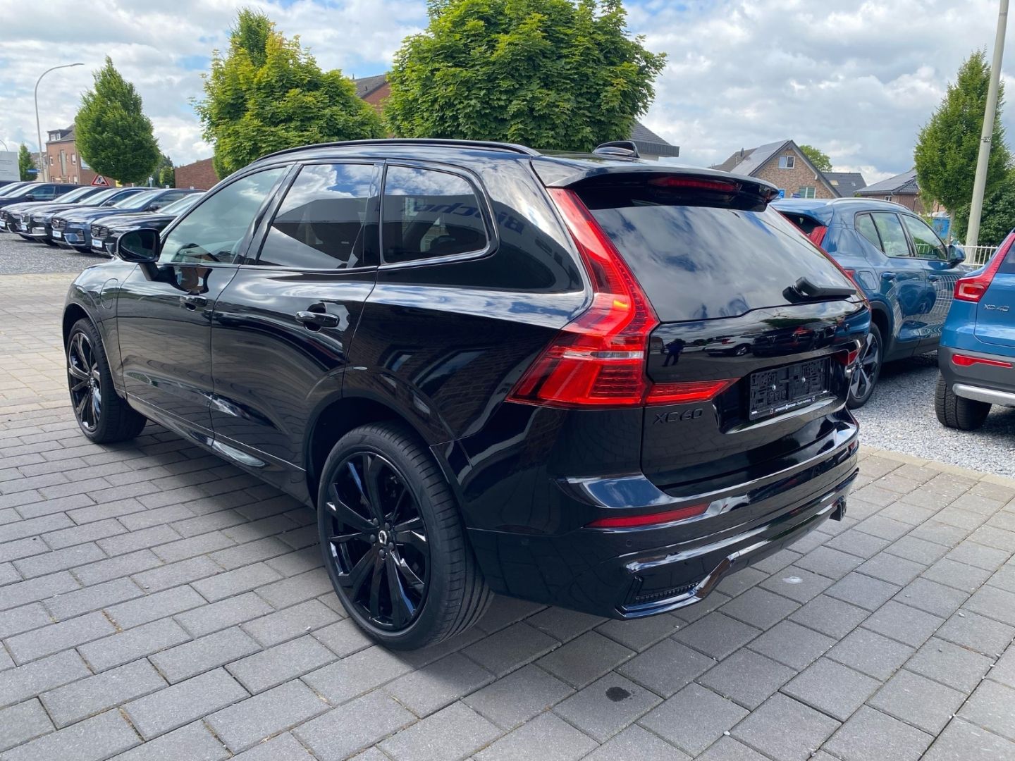 Volvo XC60 T8 Black Edition Ultra Plug-In AHK AWD Twin