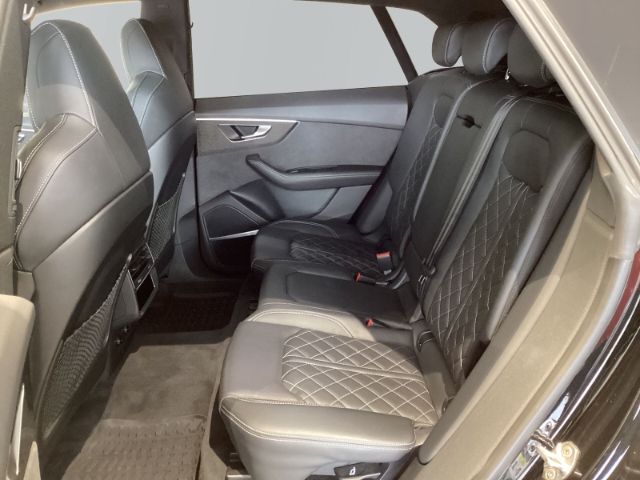 Audi Q8 competition plus 55TFSI quat.S line*Nachtsich