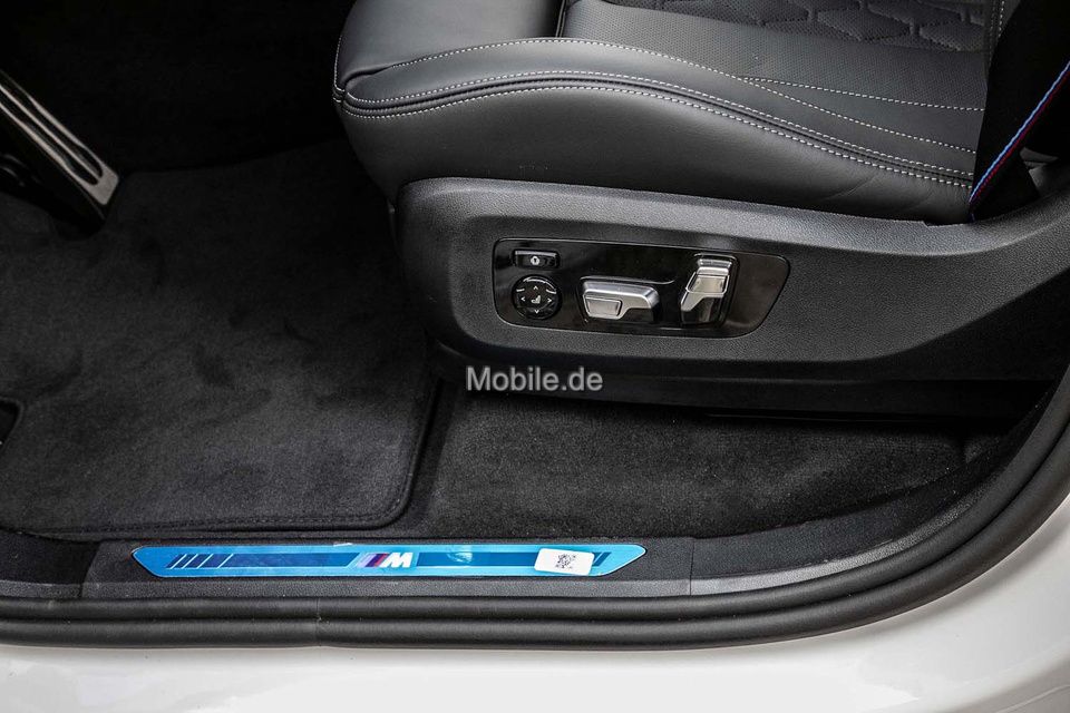 BMW X5 xDrive50e M Sport 360 HUD SHZ AHK Pano har/ka