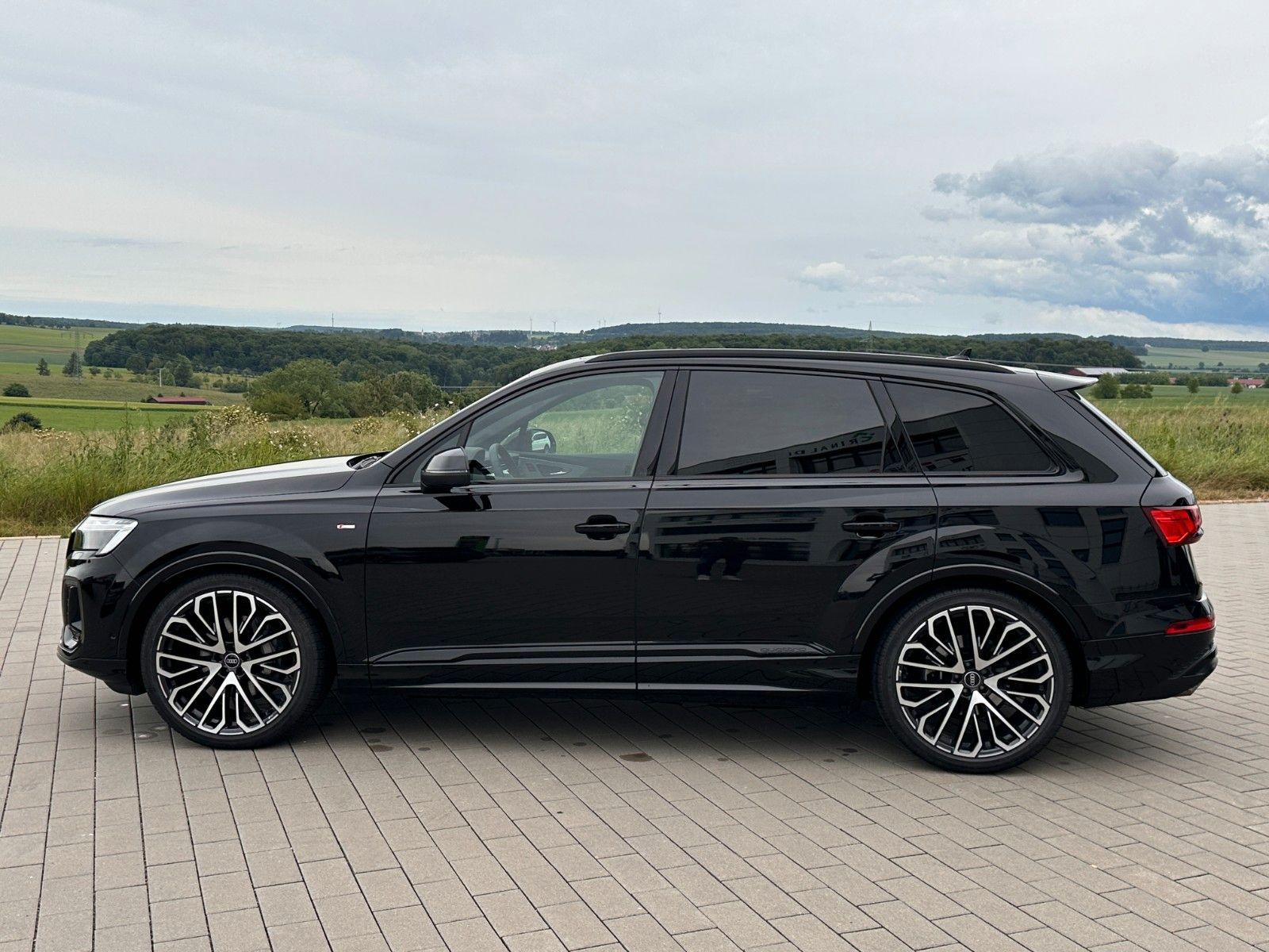 Audi Q7 50 TDI S line +AHK+STANDHEIZUNG+PANO+B&O