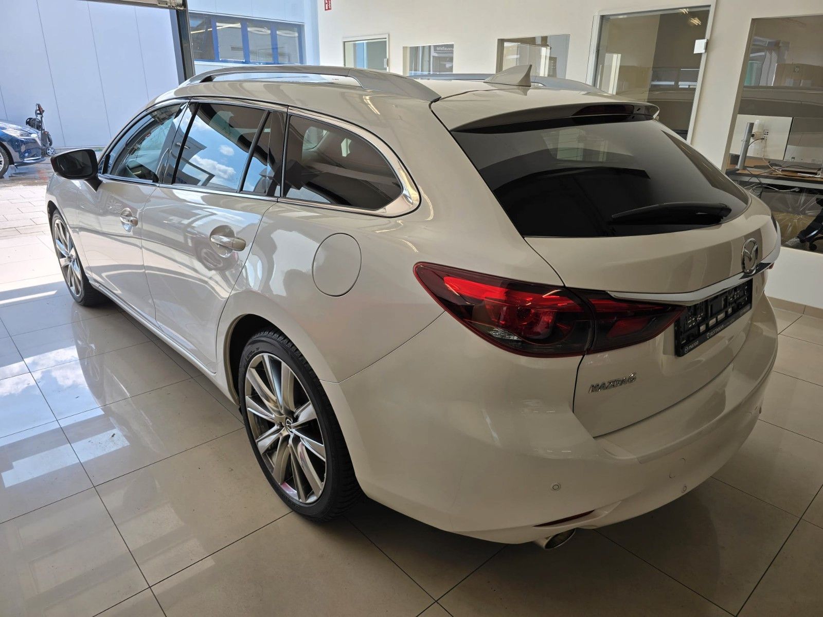 Mazda 6 Kombi Exclusive-Line *HUD*BOSE*SB*LEDER*360°