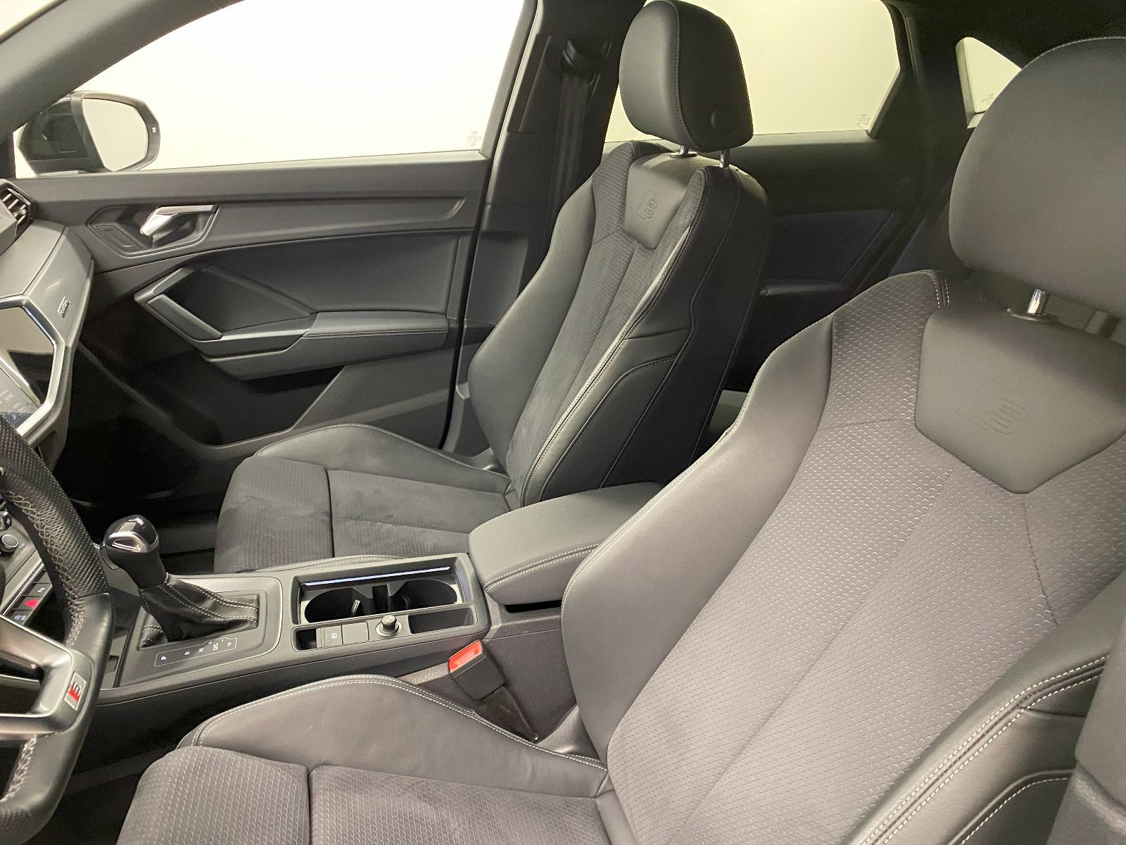 Audi Q3 Sportback 45 TFSI quattro S line - Samsaru's Car Outlet