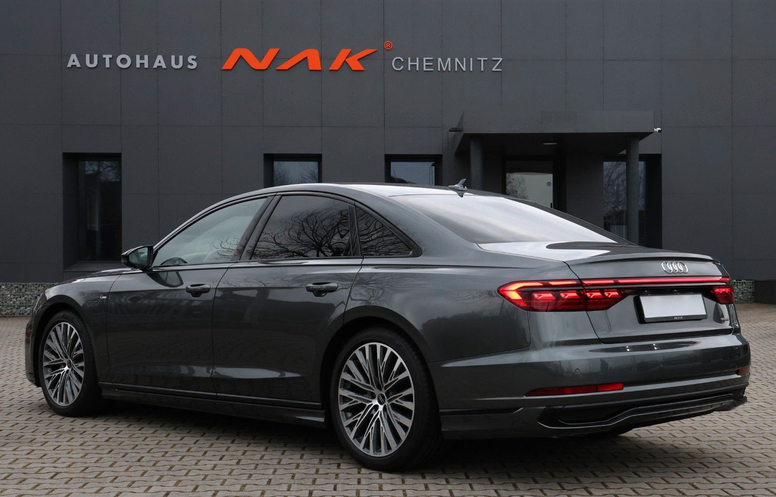 Audi A8 50 TDI quat. S line - Samsaru's Car Outlet