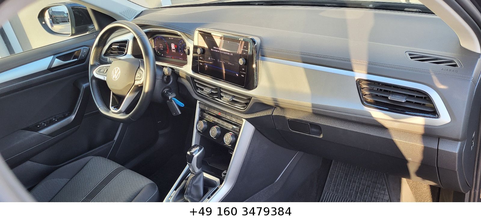 Volkswagen T-Roc Life - Samsaru's Car Outlet