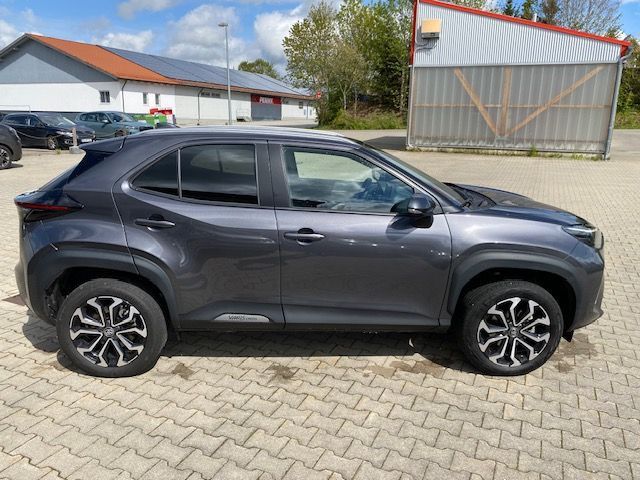 Toyota Yaris Cross Hybrid Navi Kamera SHZ ALU