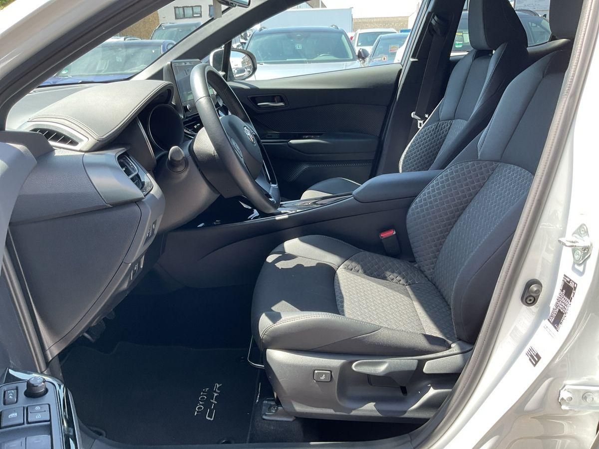 Toyota C-HR HYBRID - Samsaru's Car Outlet