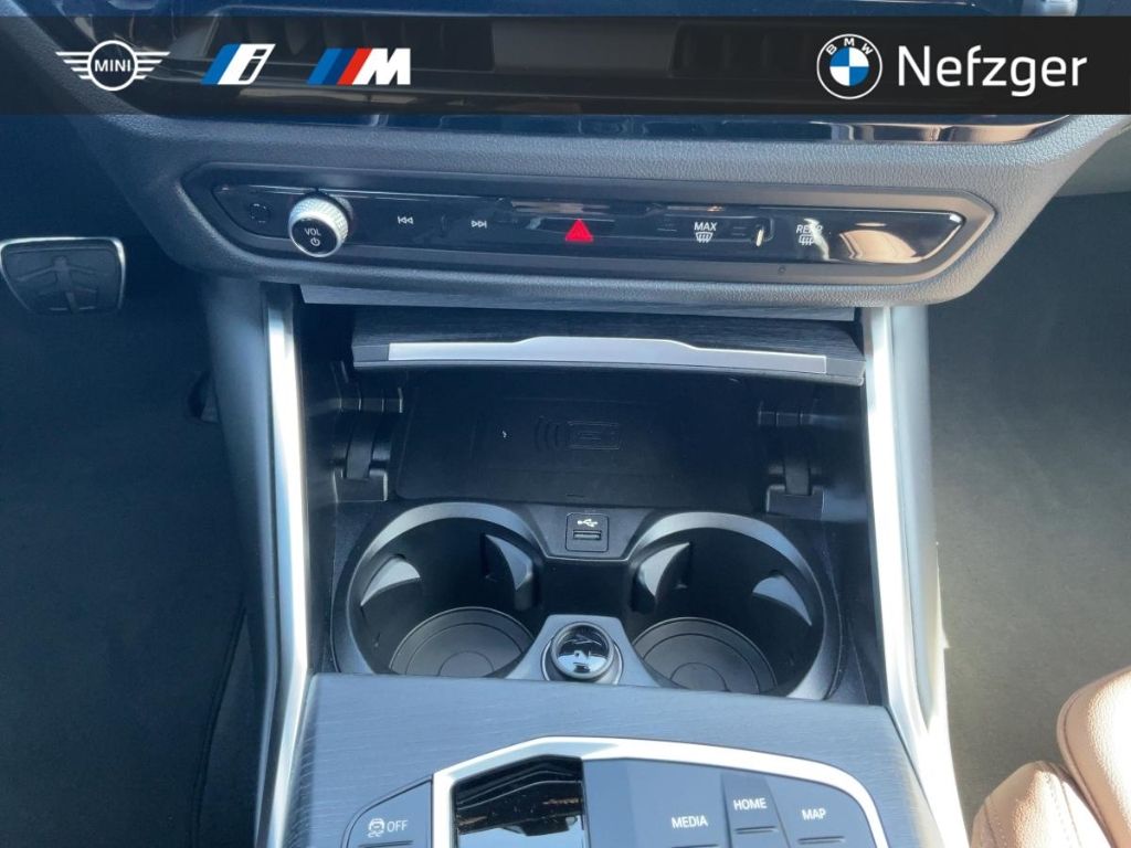 BMW 330 i xDrive Tour. M Sport HUD Pano H/K HiFi AHK