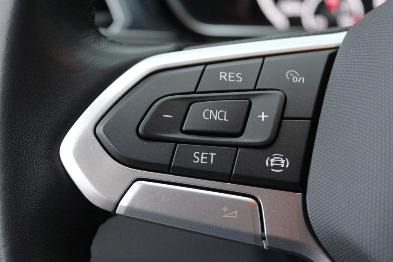 Volkswagen T-Cross United DSG - Samsaru's Car Outlet