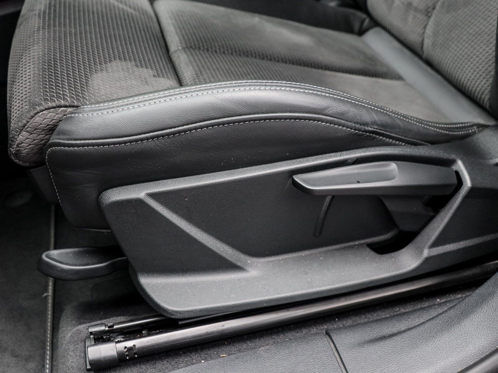 Audi Q3 40 TDI quattro S-Line - Samsaru's Car Outlet