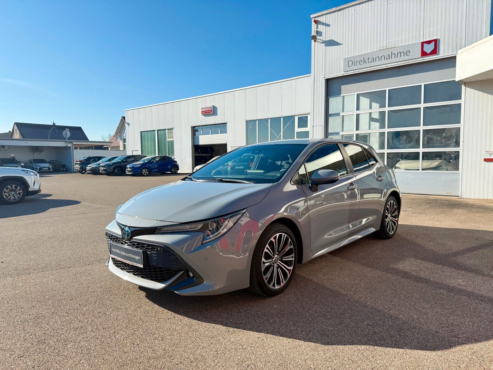 Toyota Corolla 2.0 Hybrid Club - Samsaru's Car Outlet