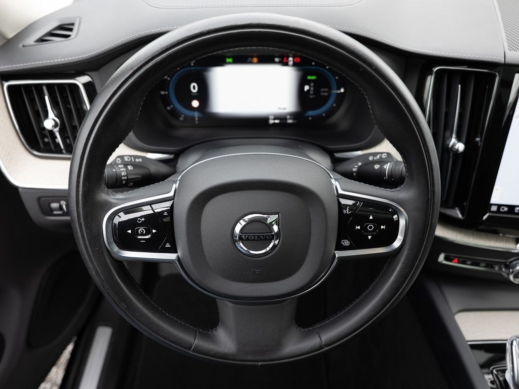 Volvo XC60 T6 AWD Inscription LED AHK 360° H/K PANO