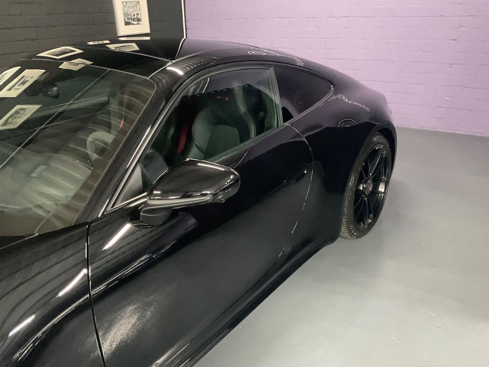 Porsche 911 / 992 Carrera 4 GTS / Kamera / Glasdach