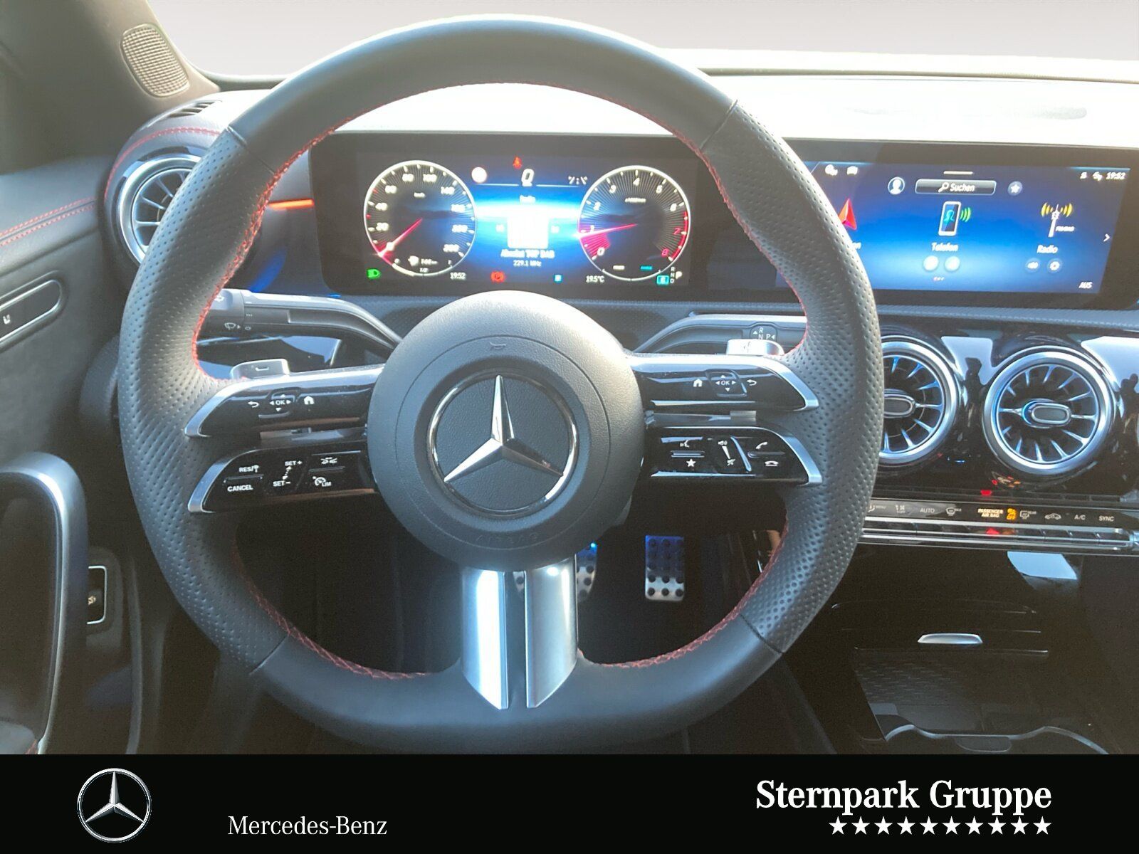 Mercedes-Benz CLA 200 AMG - Samsaru's Car Outlet