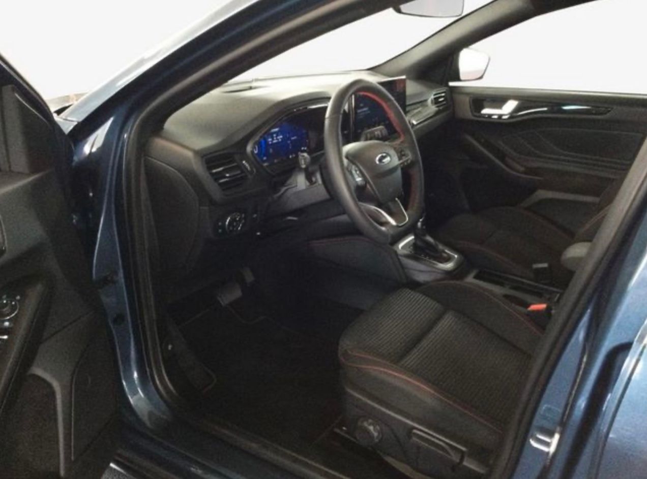 Ford Focus Turnier ST-Line X Aut  LED Head Up AHK eHk