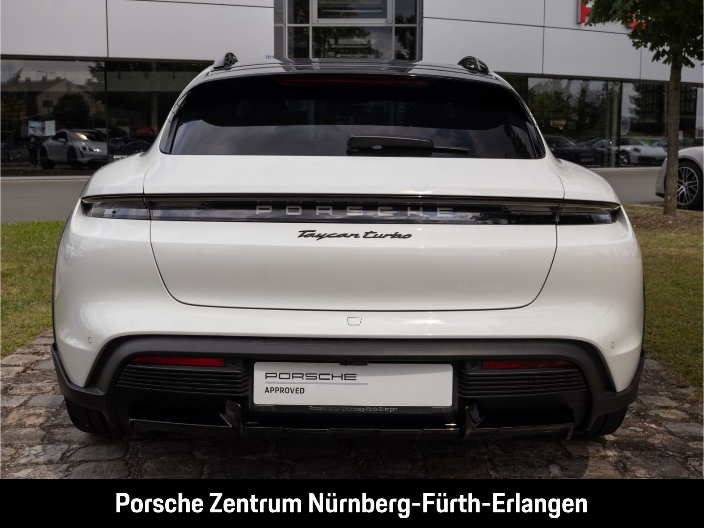 Porsche Taycan Turbo Cross Turismo Burmester HUD InnoDri