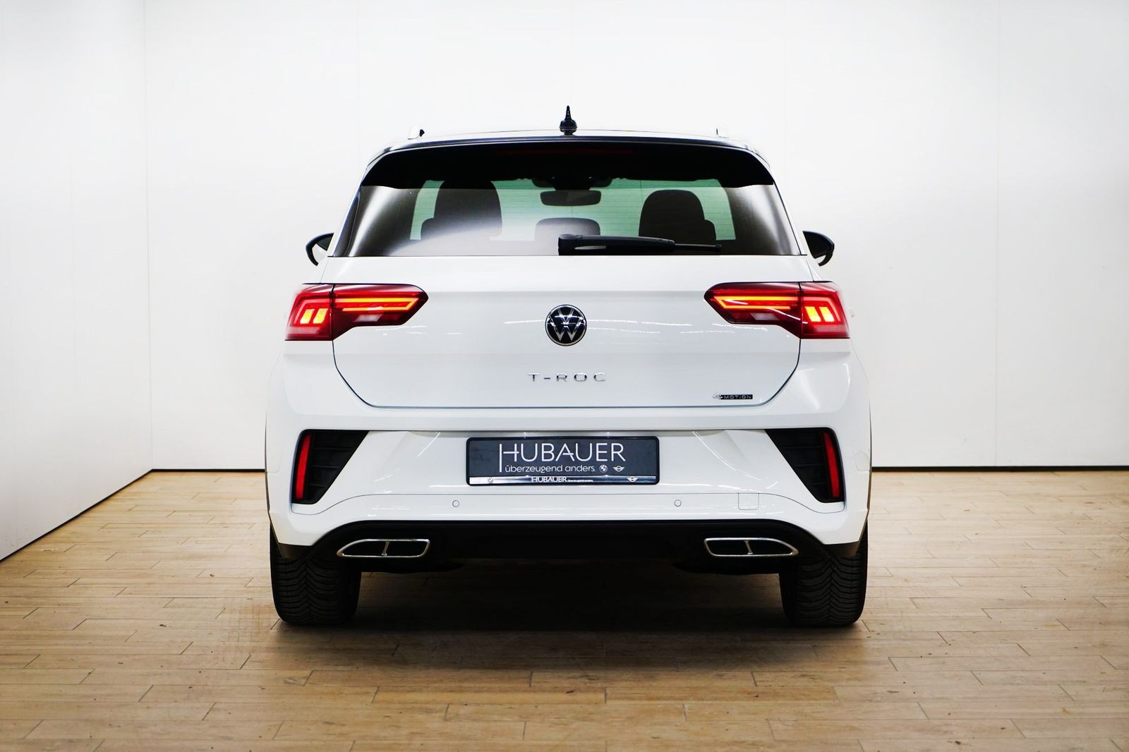 Volkswagen T-Roc 2.0 TSI Aut. R-Line - Samsaru's Car Outlet