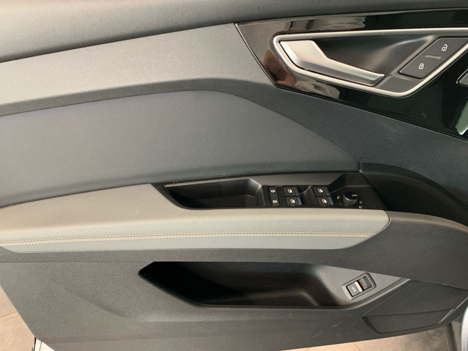 Audi Q4 e-tron Sportback 50 quattro S line edition on