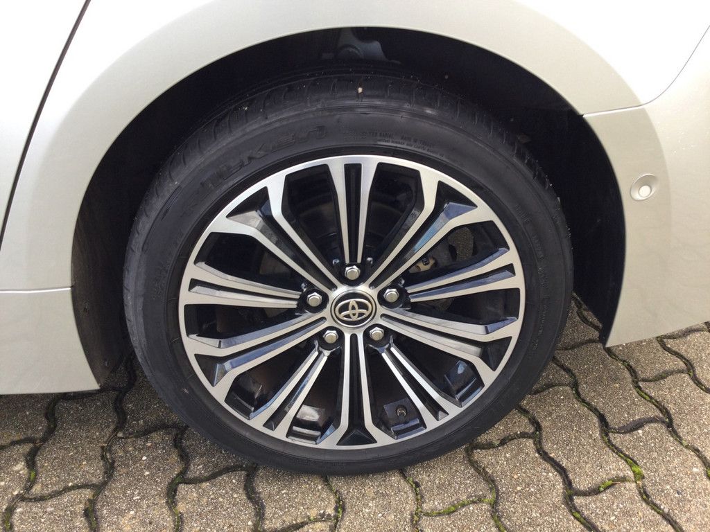 Toyota Corolla Touring Sports 2.0 Hybrid Team D ACC LED