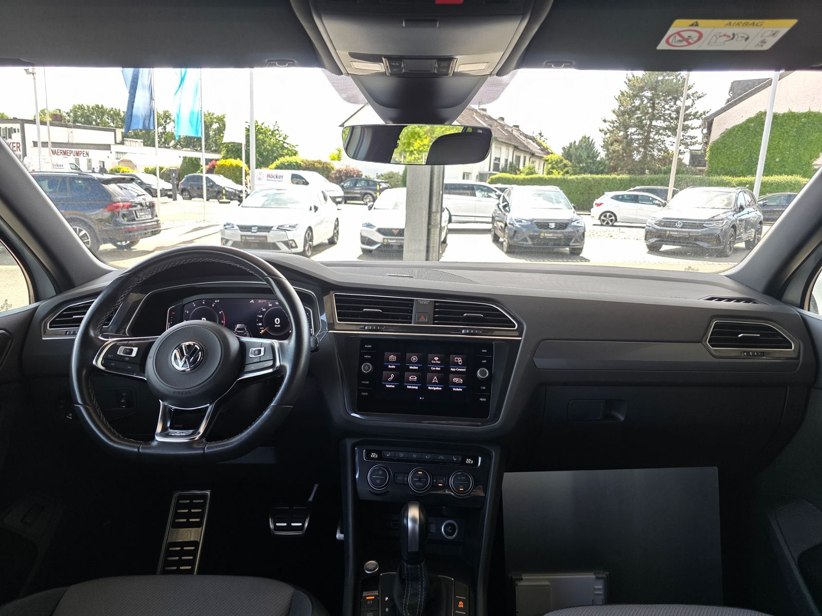 Volkswagen Tiguan 2.0 TSI DSG 4M R-Line - Samsaru's Car Outlet