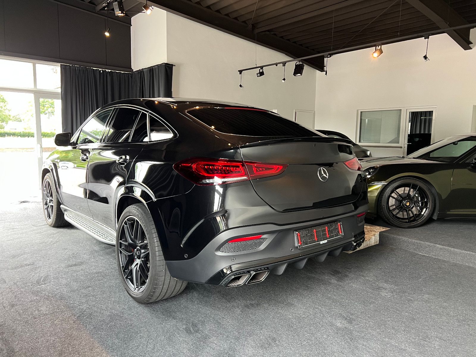 Mercedes-Benz GLE63AMG S Coupe MY23 PanoBurm360Kamera125kNetto