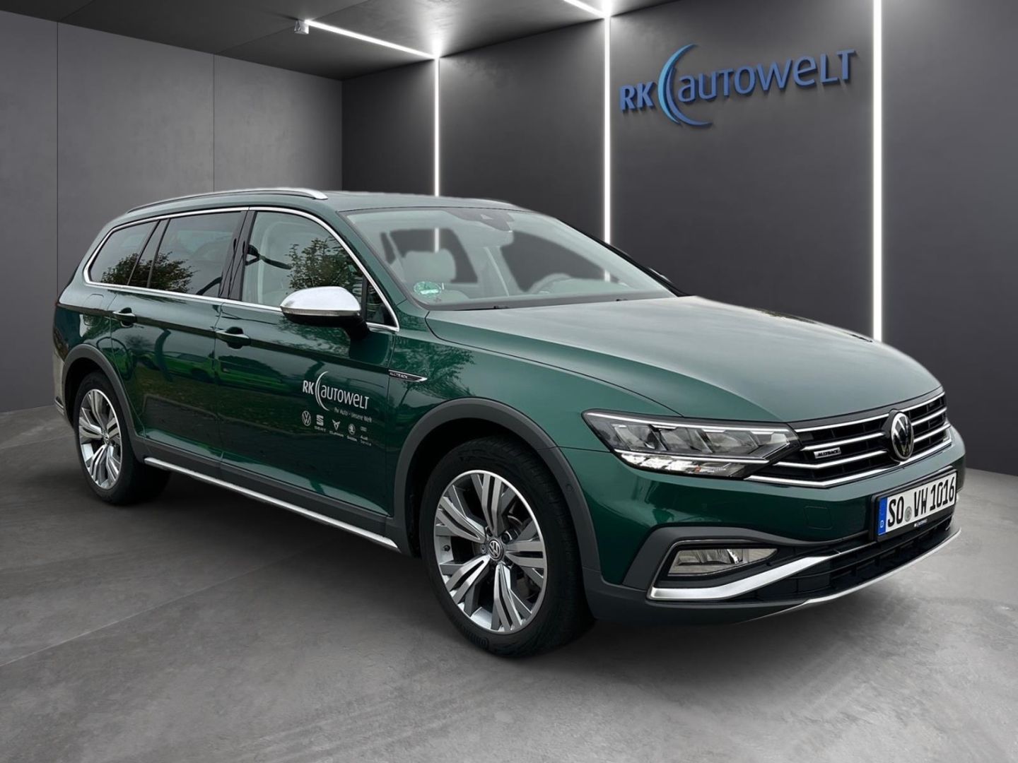 Volkswagen Passat Alltrack 2.0 TSI DSG 4Motion - Samsaru's Car Outlet