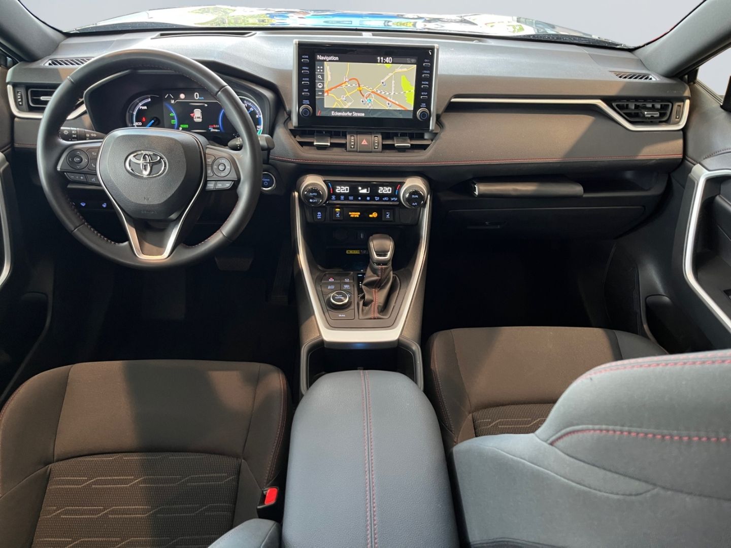 Toyota RAV 4 Plug-in-Hybrid - Samsaru's Car Outlet