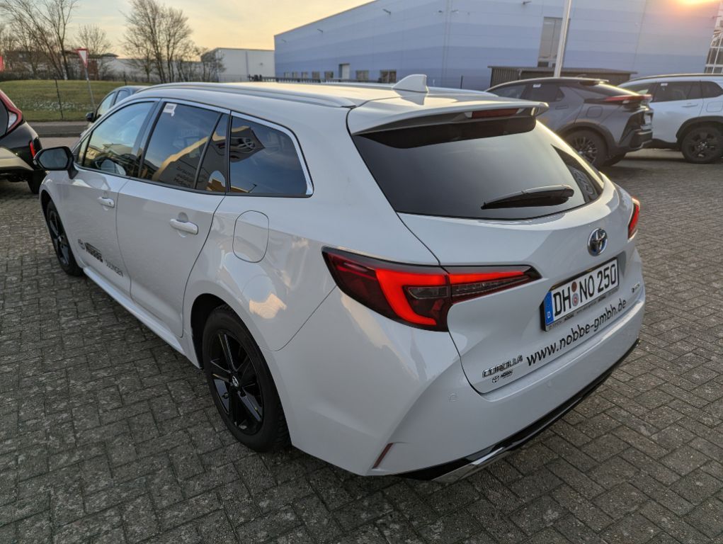 Toyota Corolla 2.0 Hybrid Touring Sports Teamplayer