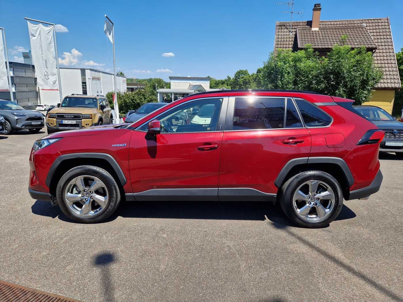 Toyota RAV4 Hybrid 4x4 Team - Samsaru's Car Outlet