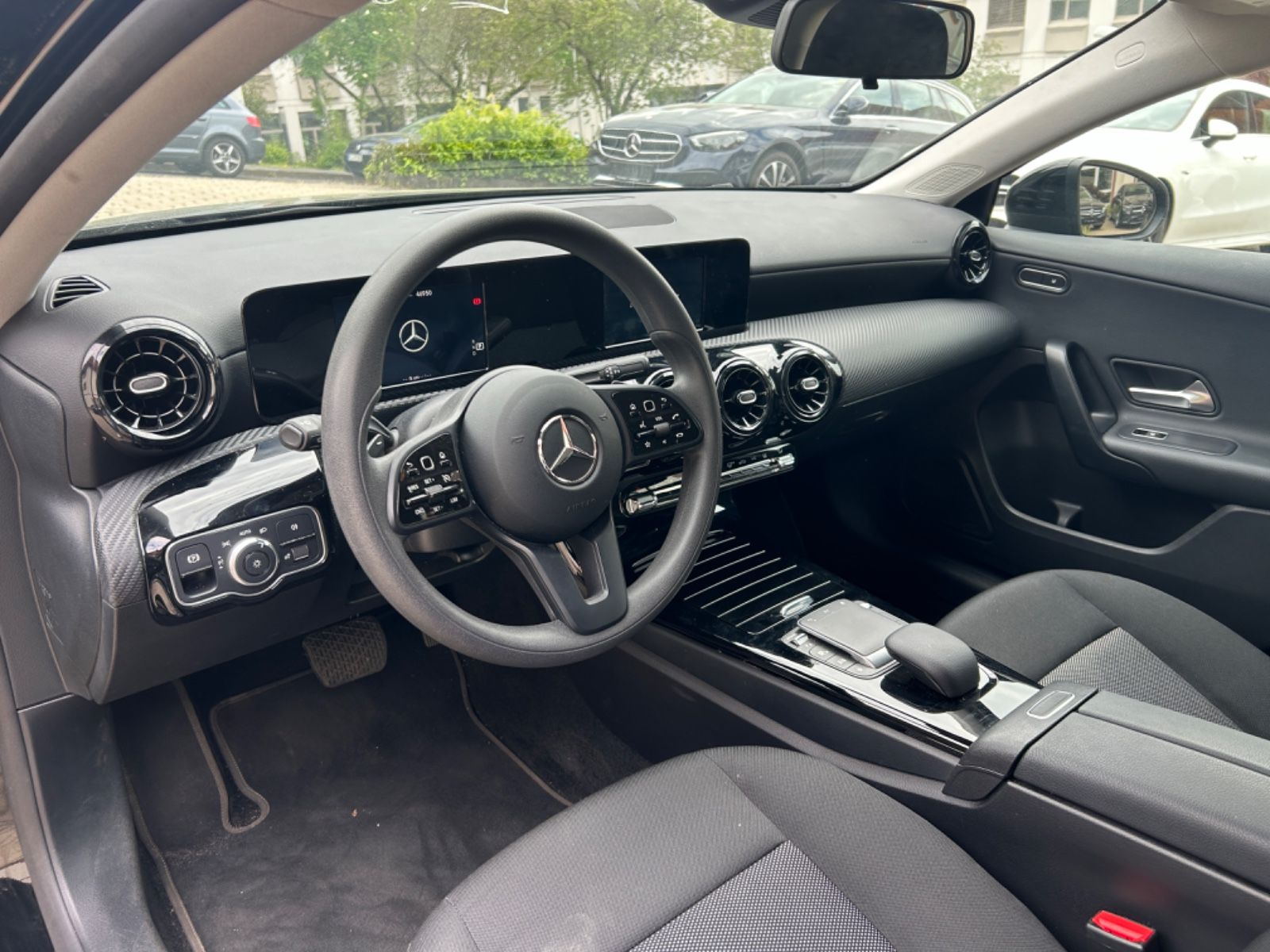 Mercedes-Benz A250e Business - Samsaru's Car Outlet