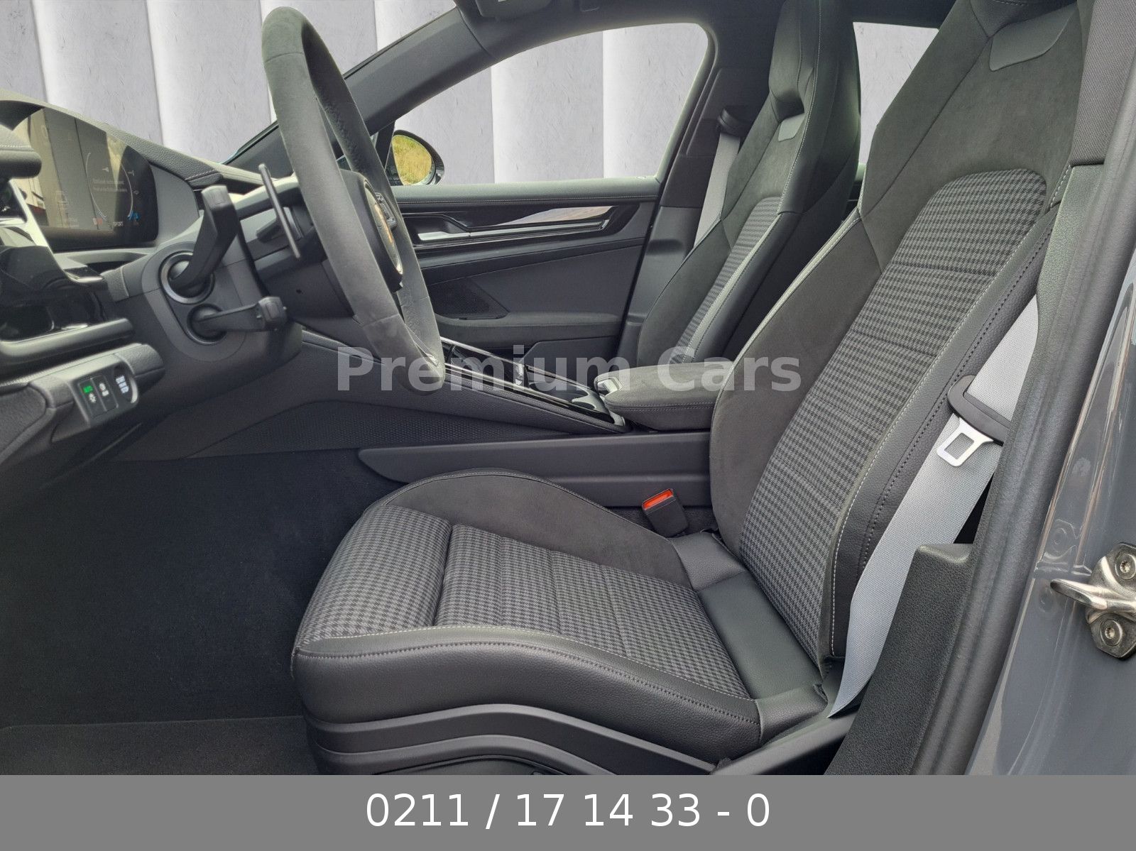Porsche Panamera 4 E-Hybrid /Race-Tex /Hinterachslenkung