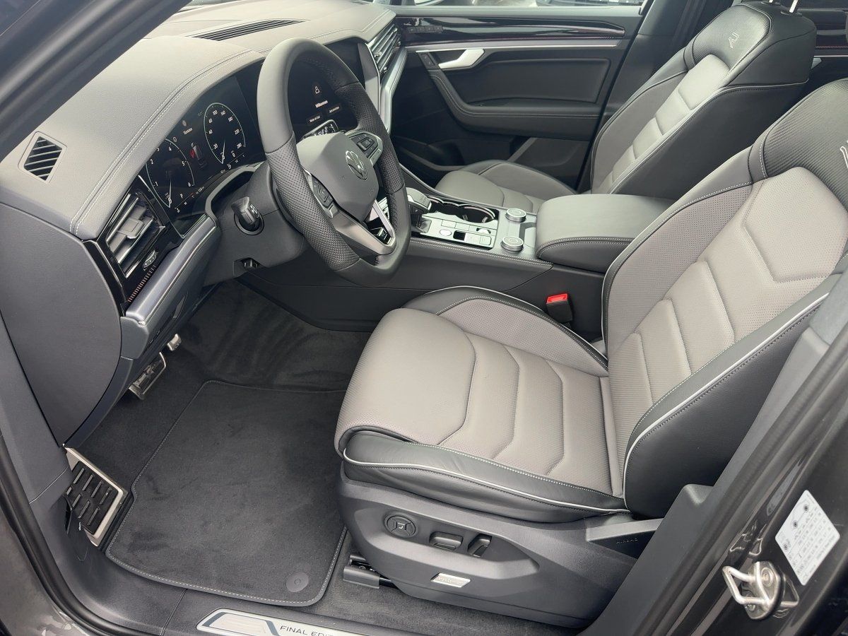 Volkswagen Touareg R-Line V6 TDI 4MOTION - 8-Gang-Automatik