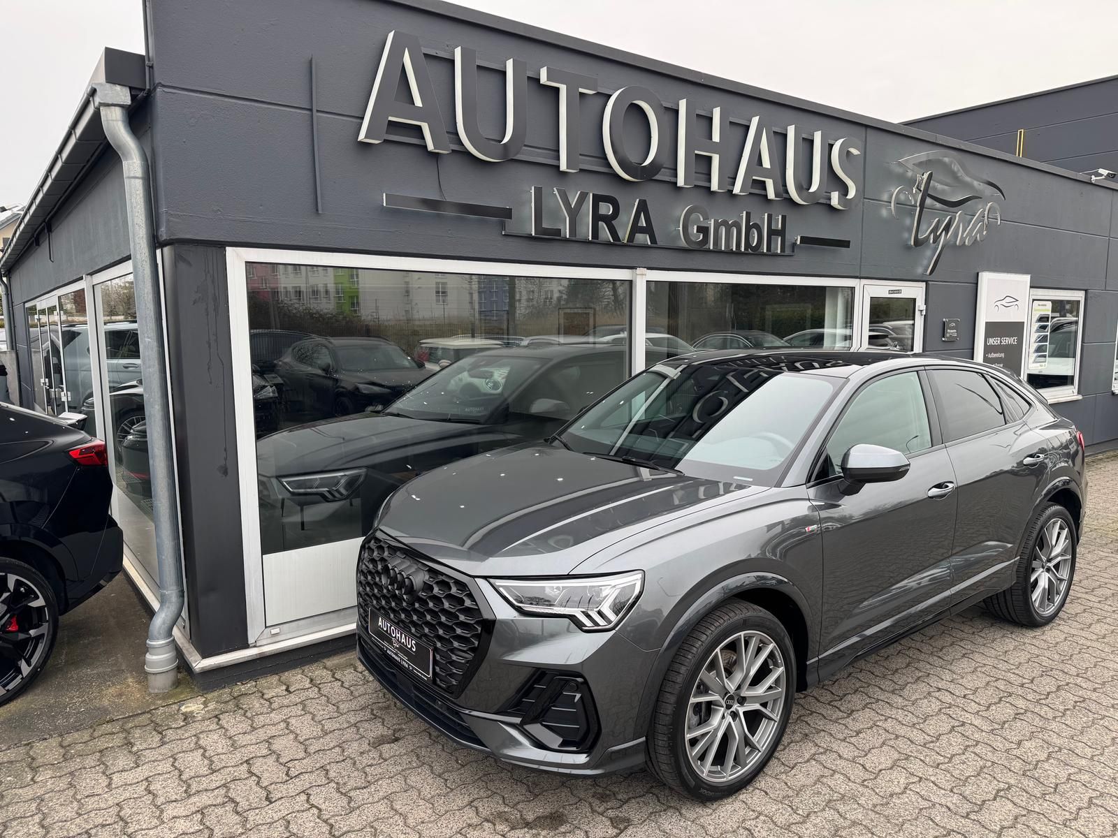 Audi Q3 Sportback 40 TFSI quattro - Samsaru's Car Outlet