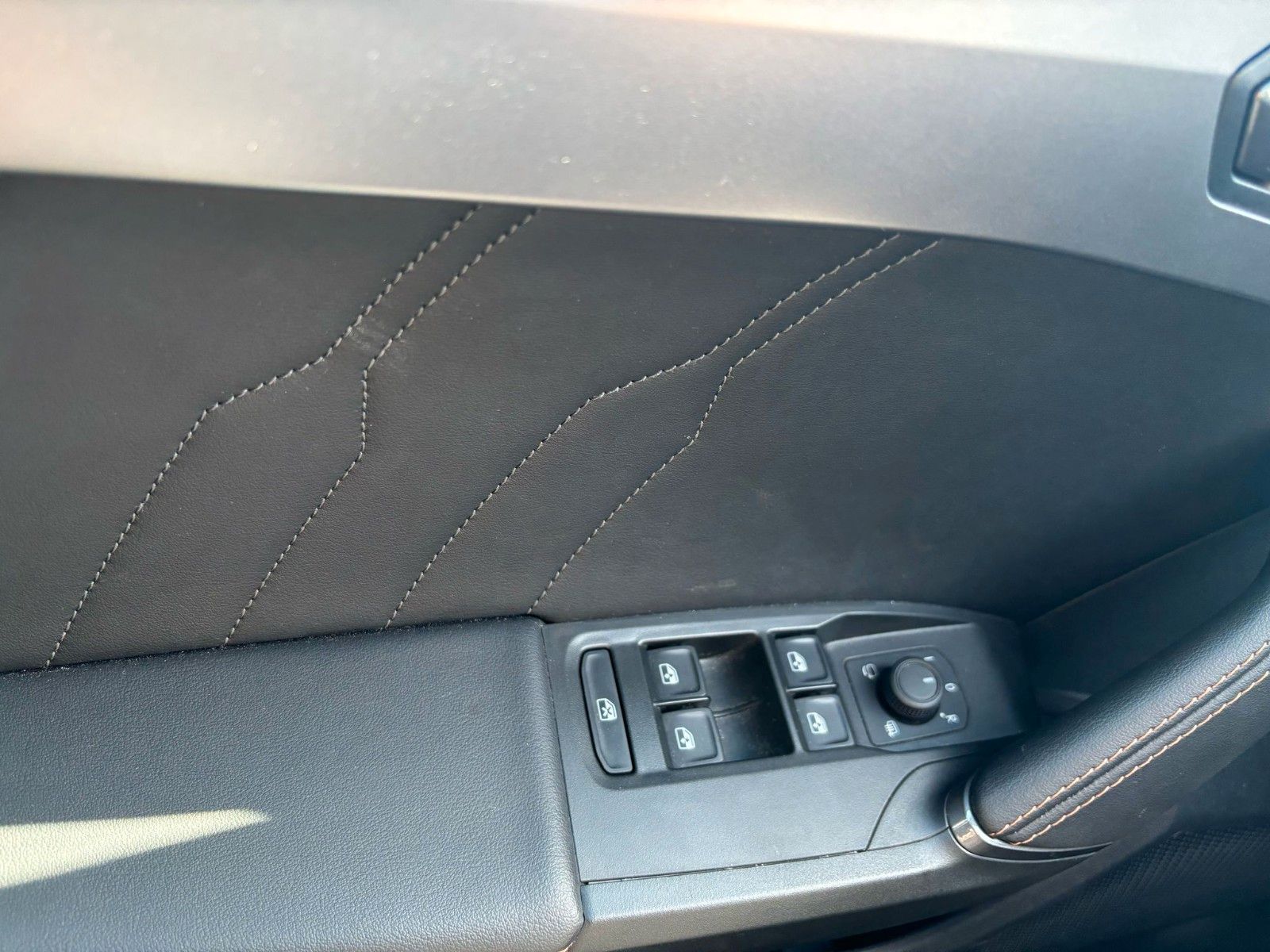 Cupra Leon Sportstourer - Samsaru's Car Outlet