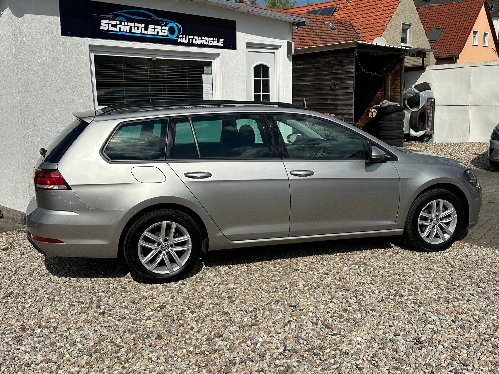 Volkswagen Golf VII Variant Comfortline DSG - Samsaru's Car Outlet