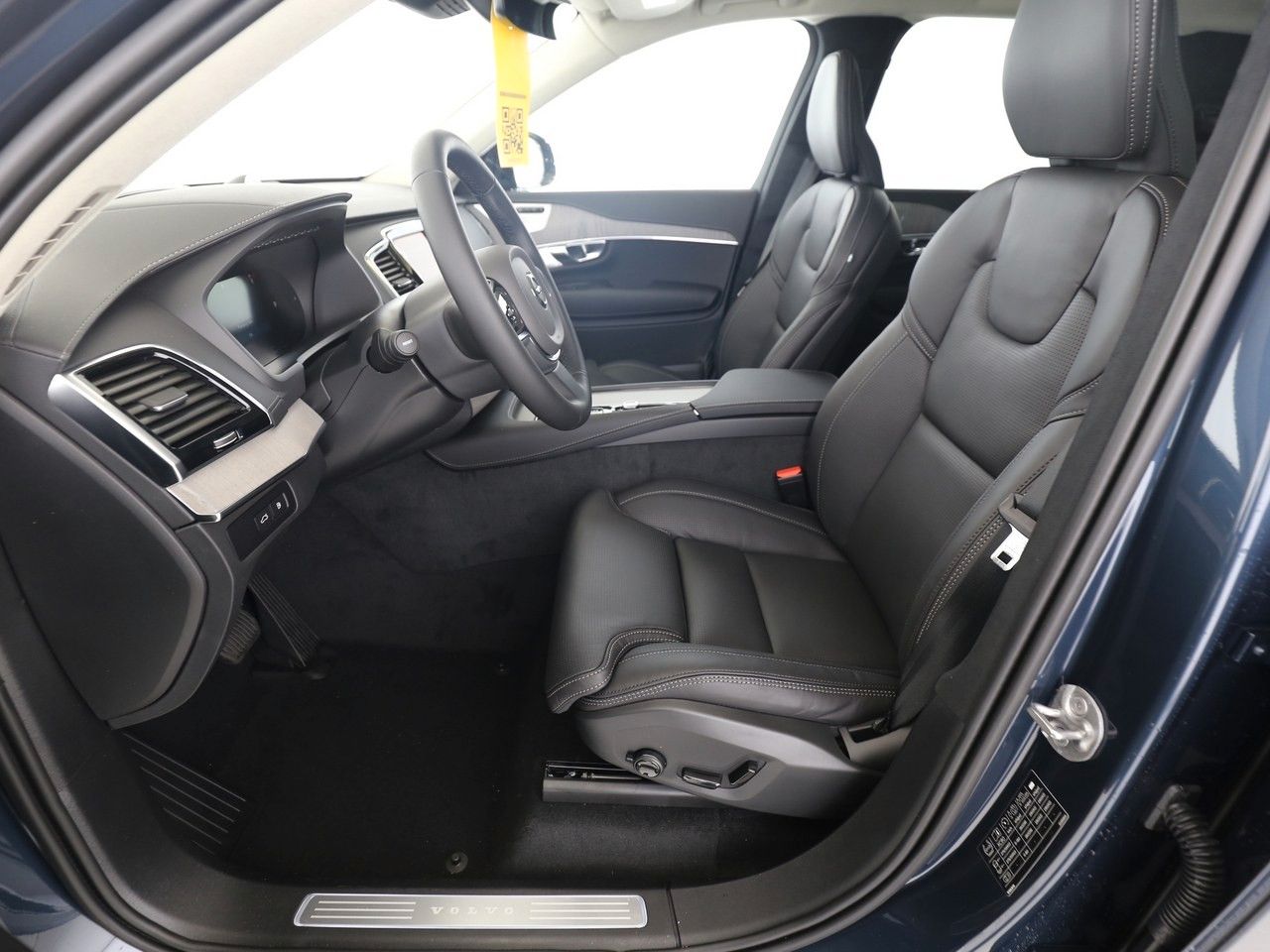Volvo XC90 Ultra Dark Recharge Plug-In Hybrid AWD - Samsaru's Car Outlet
