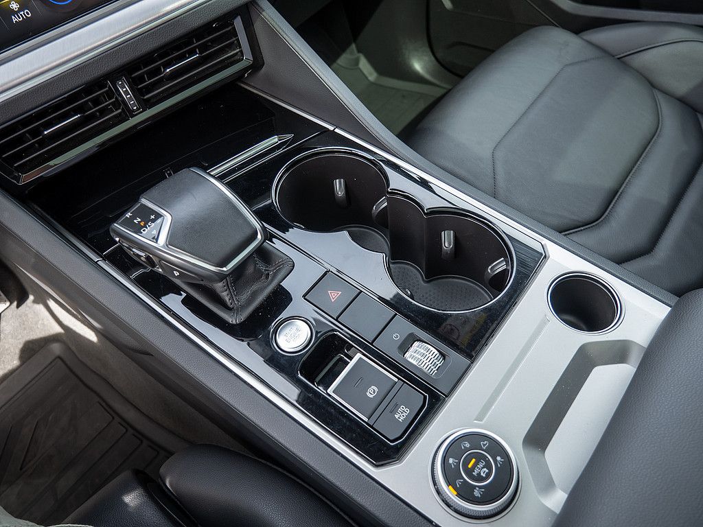 Volkswagen Touareg 3.0 V6 TSI eHybrid Elegance 4Motion PANO