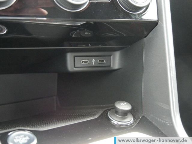 Volkswagen T-Roc 2.0 TSI DSG Sport - Samsaru's Car Outlet