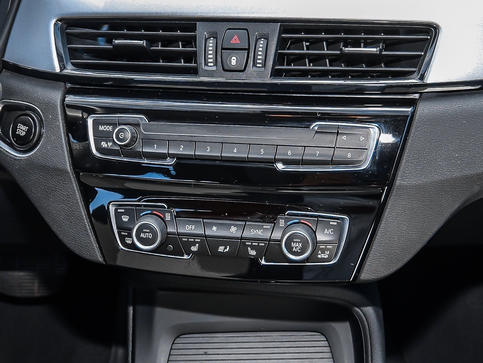 BMW X1 xDrive25e - Samsaru's Car Outlet