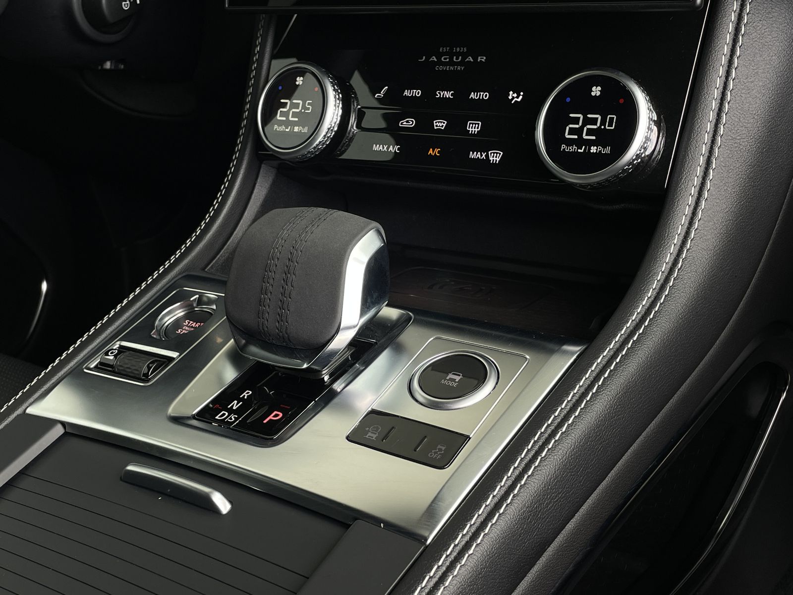 Jaguar F-PACE P250*R-Dynamic S*AWD*BLACK PACK*360°KAM*