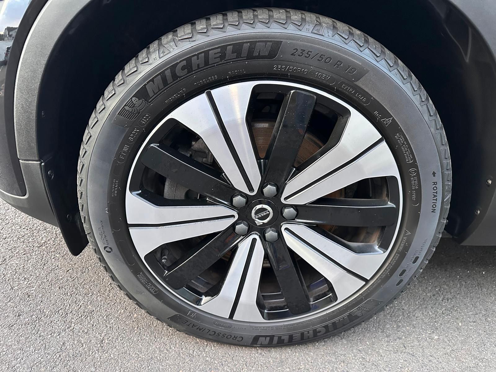 Volvo XC40 T4 Plug in MJ23, AHK,BLIS,ACC,Kamera,19''