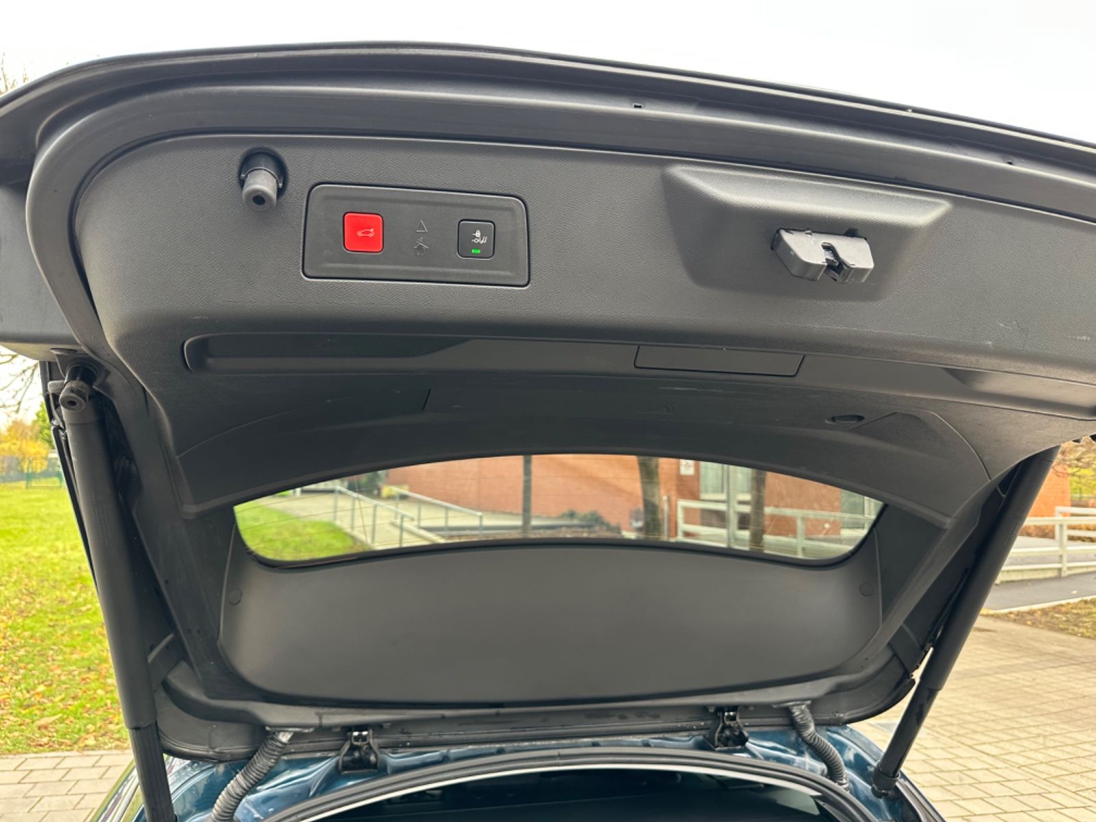 Peugeot 508 SW Allure - Samsaru's Car Outlet