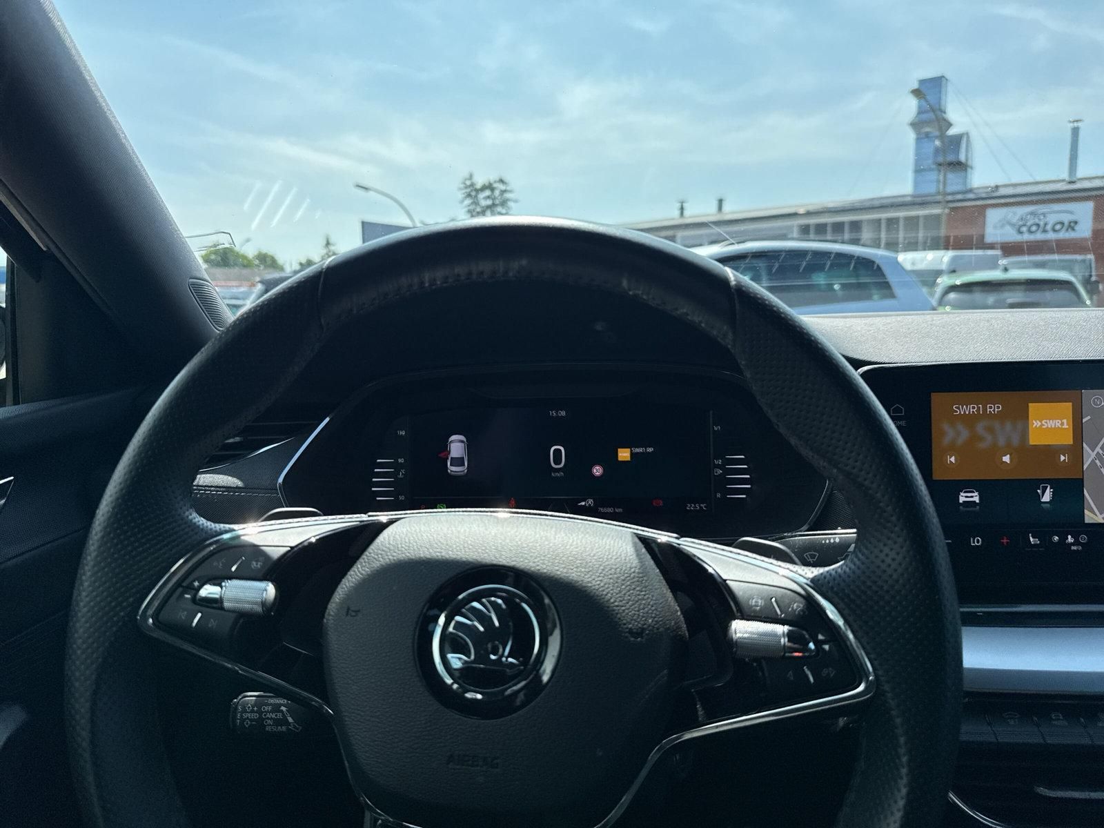 Skoda Octavia First Edition KEYLESS LED ACC LENKHZ PDC