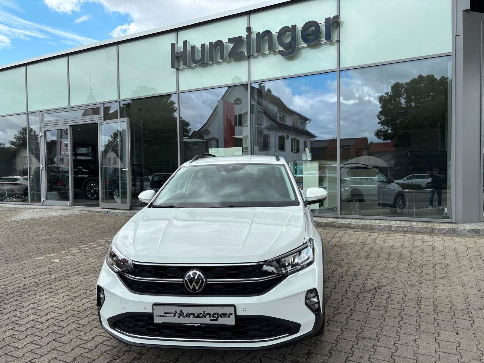 Volkswagen Taigo Life - Samsaru's Car Outlet