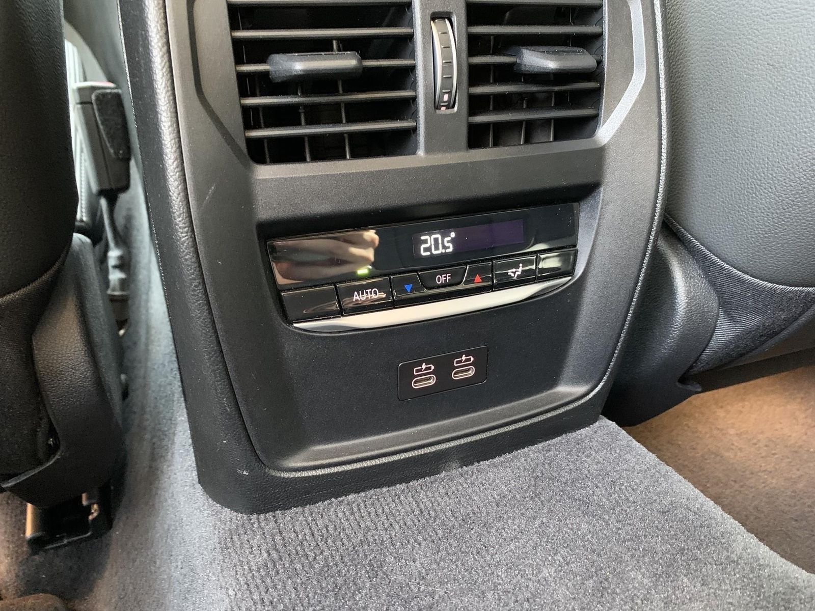 BMW 330i Touring Sport Line - Samsaru's Car Outlet